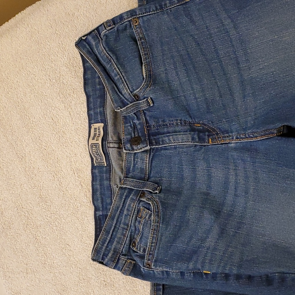 Levi's modern straight leg jeans size 8